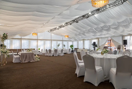 Банкетный шатер "Крепость" в Банкетный шатер "Замок" 