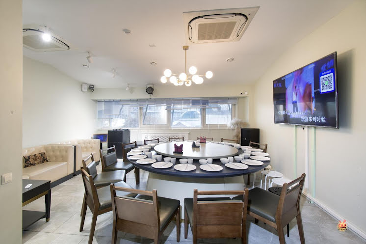 Кабинка на 35 человек в «Мисс Ванг» фотография №2