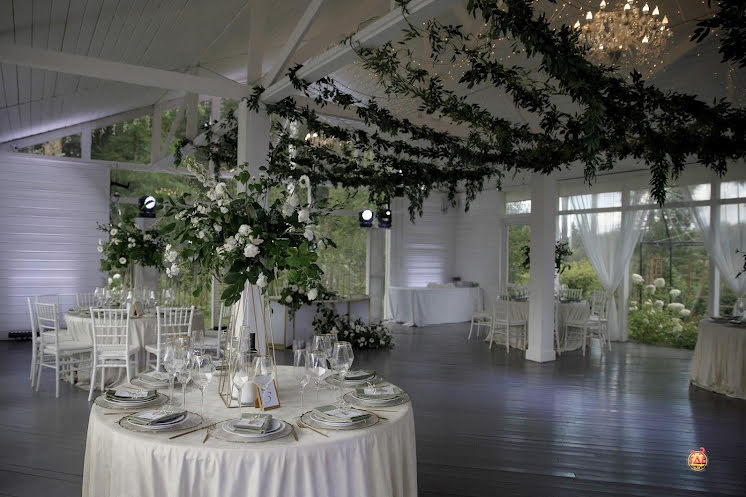 Белоснежная веранда в «Дом у Озера» фотография №6