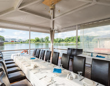  ресторан Бакинский бульвар  Аврора