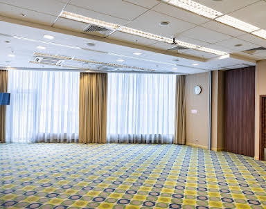  ресторан Hampton by Hilton