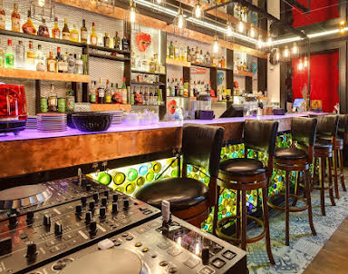 Корпоратив в Симпозиум