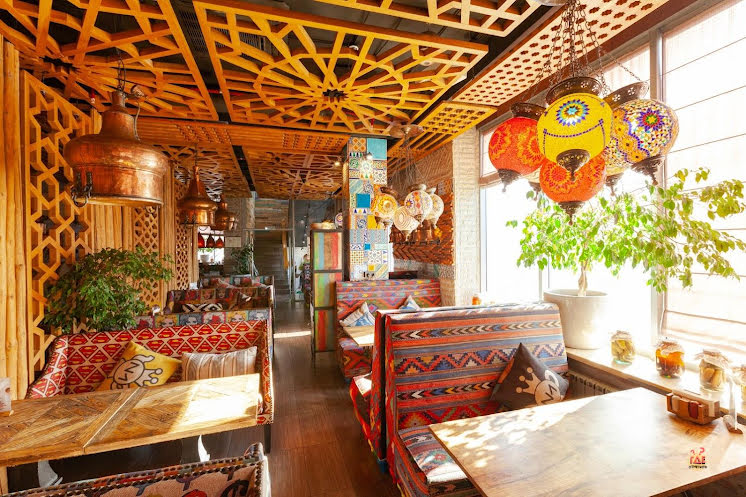 Зал ресторана  в «Чайхона №1 Новокосино» фотография №7