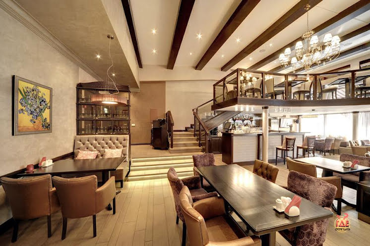 Основной зал в «Vinsent на Мира» фотография №5