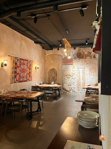 Основной зал в «Менуа» фотография №9