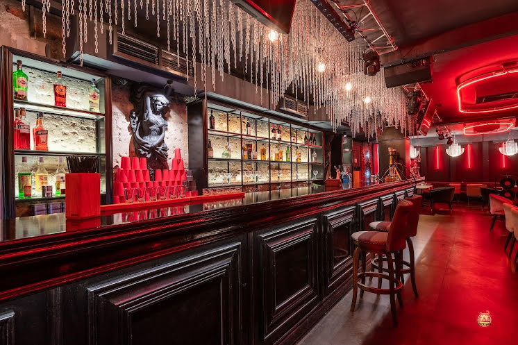 Зал бара в «Бард&Укулеле» фотография №17