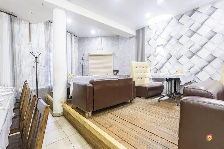 Основной зал в «Три тополя» фотография №10