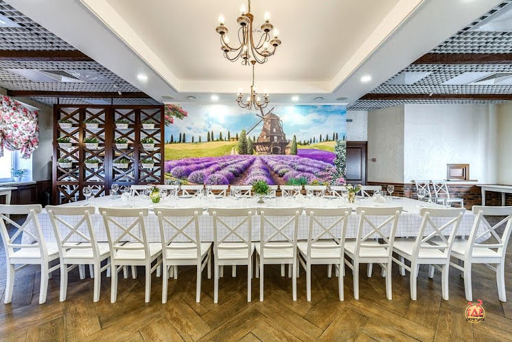 Основной зал  в «Ла Прованс» фотография №7