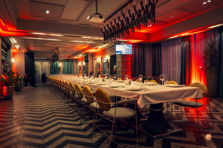 2 этаж в «Somemeat» фотография №1