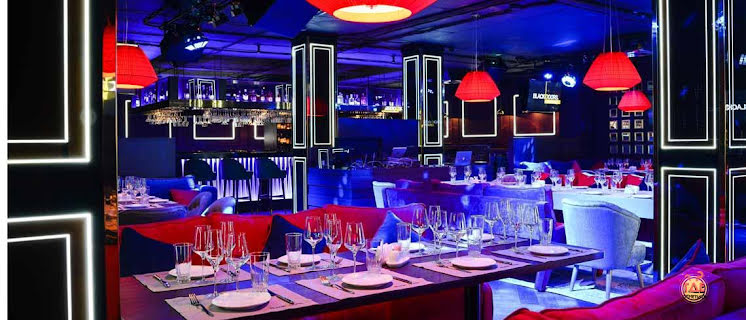 Основной зал в «BlackDoors» фотография №8