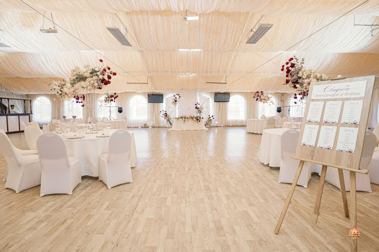 Большой банкетный шатер в «Белая лошадь» фотография №1