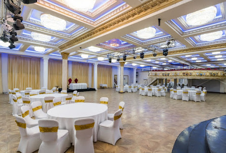 Зал «Суриковъ Холл» в Иглу