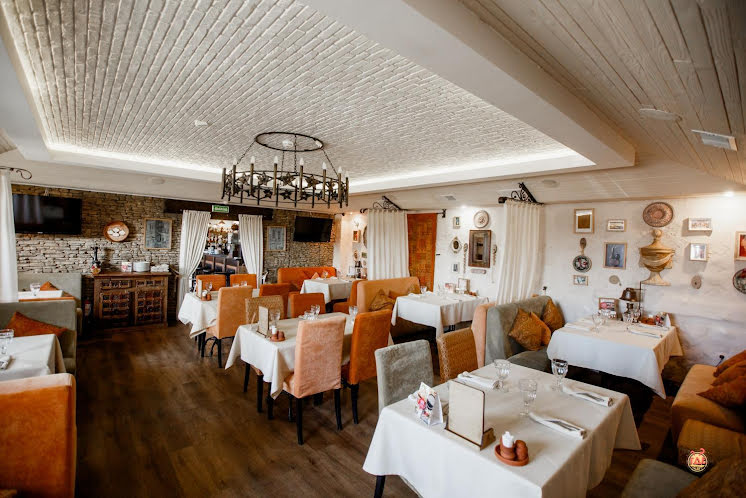 Основной зал  в «Мацони на Луначарского» фотография №3