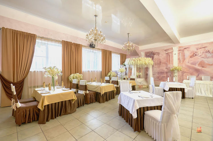 Зал на 90 человек в «Эллада» фотография №1