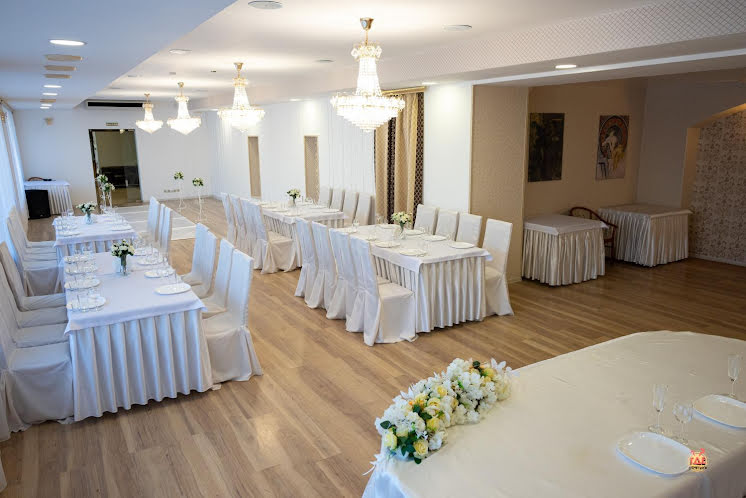 Зал на 60 человек в «Золотой Принц» фотография №3