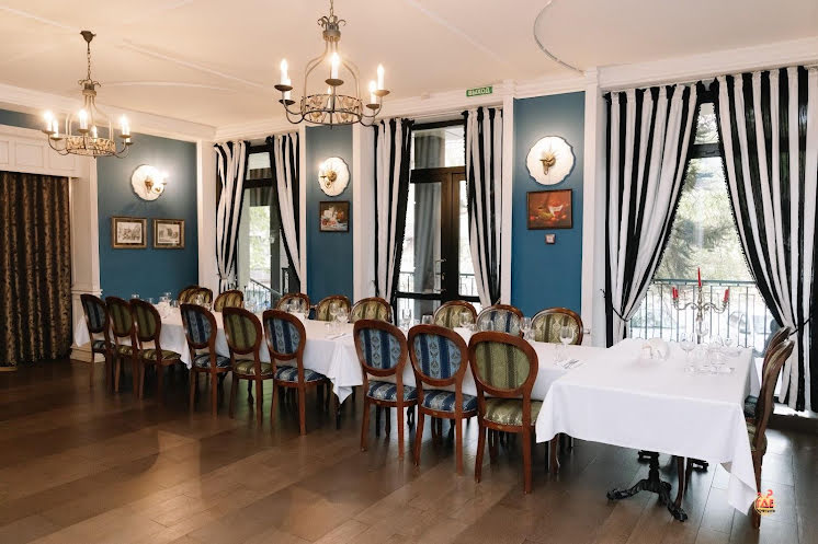 Банкетный зал «СамоварЪ»  в «Богемия на Вавилова» фотография №1