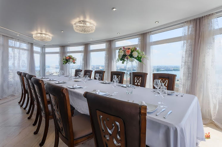 Основной зал  в «Небо» фотография №7