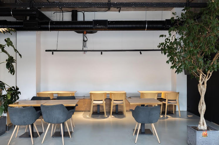 Большой зал в «STG cafe» фотография №5