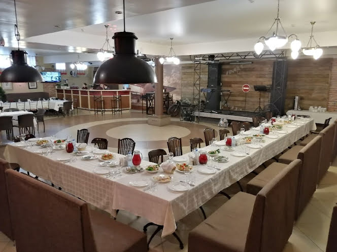 Основной зал  в «Zinger» фотография №6