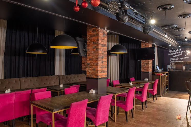 Зал «Грэмми» в «Академия Караоке на Ширямова» фотография №1