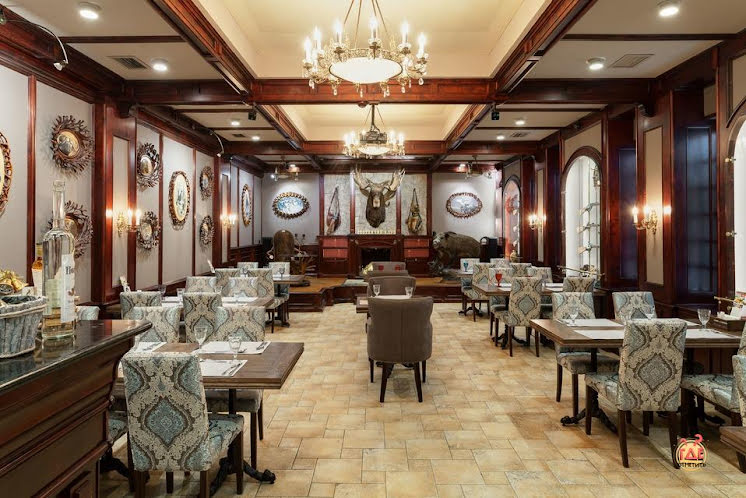 Большой зал в «Охотничий клуб» фотография №1