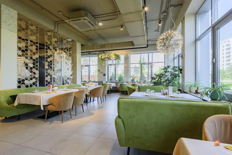 Основной зал  в «Pepperoni на Анаса Тазетдинова» фотография №12