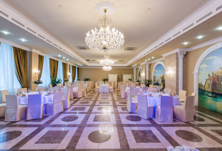 Банкетный зал  в Маленький зал 