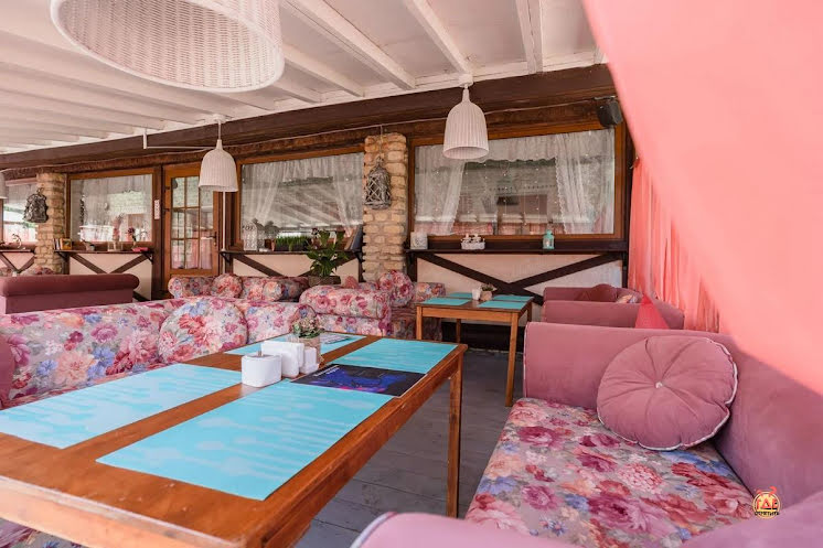 Веранда ресторана "Черемша" в «Старая Мельница» фотография №6