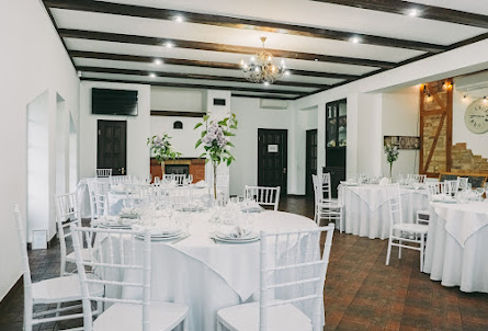 Зал до 40 гостей в Зал до 20 гостей