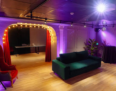  ресторан Memories на набережной Обводного канала