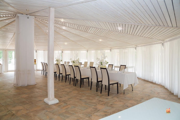 Зал ресторана в «Прибрежный Ярбург» фотография №12