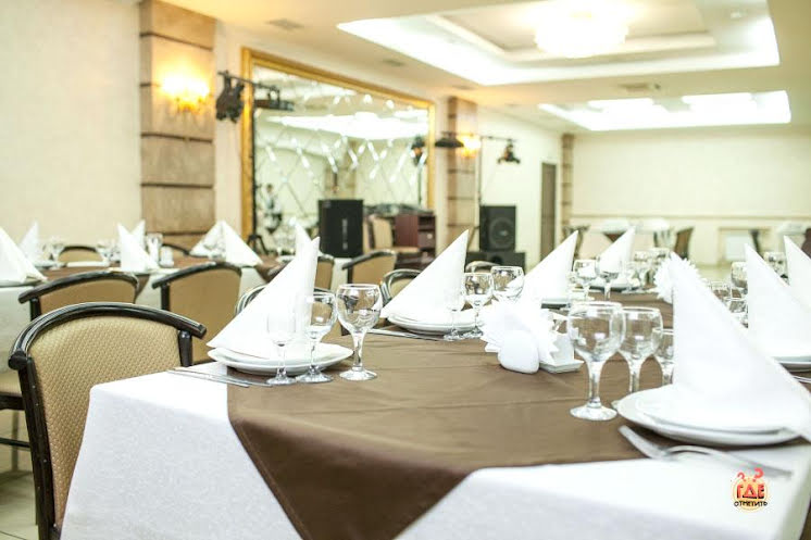 Зал на 150 человек в «Кариночка» фотография №13