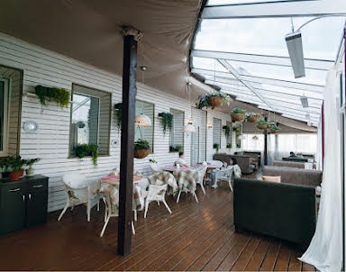  ресторан DOLPHIN PLANET