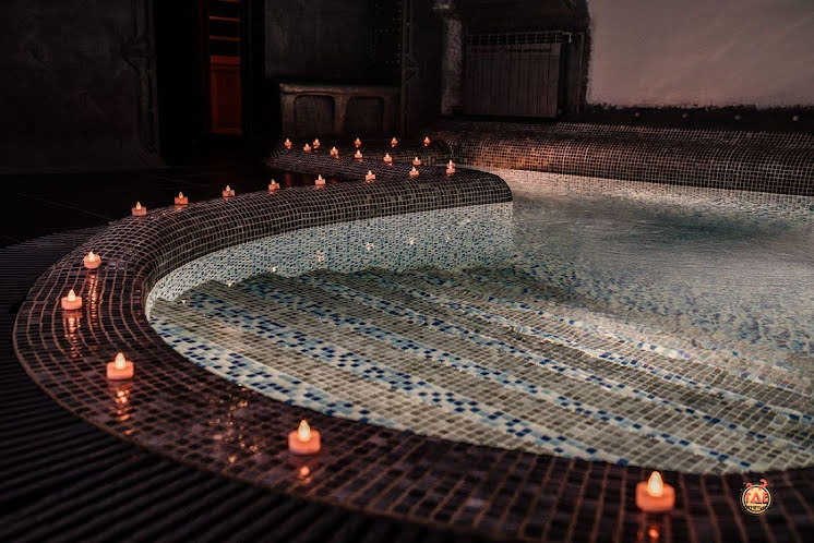 Зал с бассейном в «Замок в долине» фотография №7