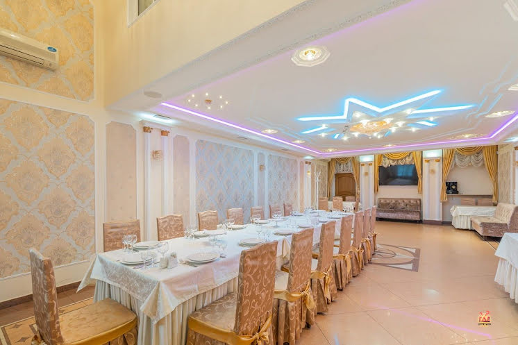 Золотая гостиная в «Мики» фотография №6