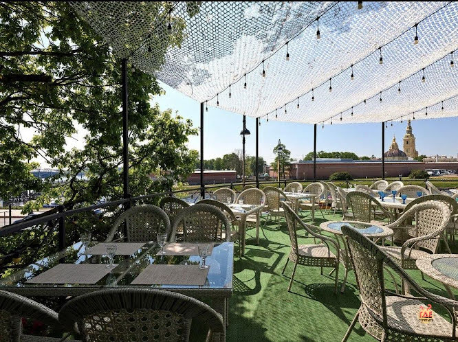 Общий зал в «Алые паруса» фотография №9