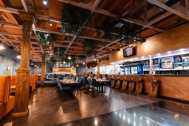 Основной зал в «Поплавок» фотография №3