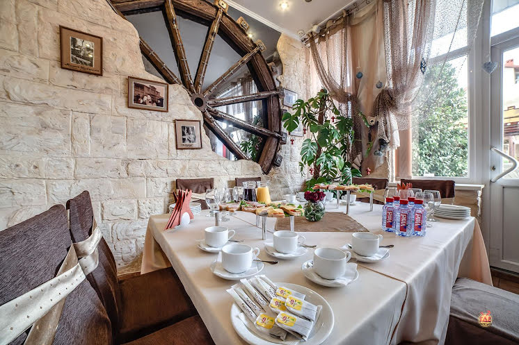 Зал «Колесо времени» в «Тирокафтери» фотография №6