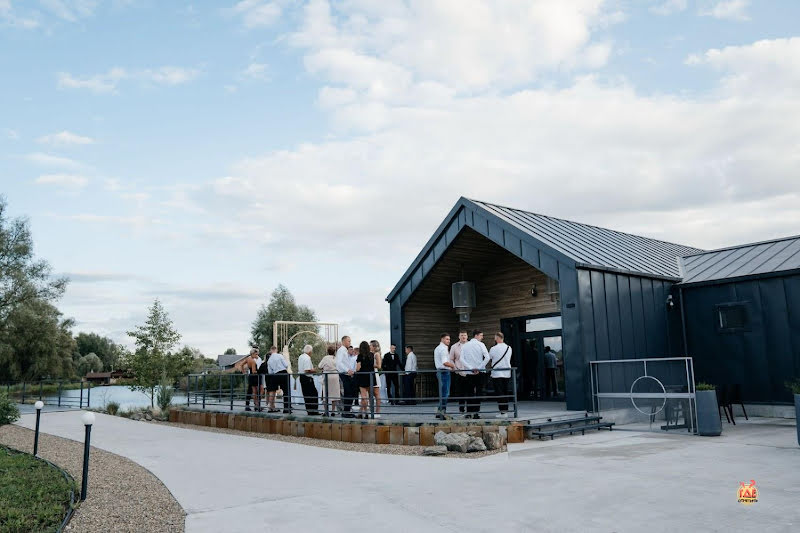 WHITE WEDDING фотография №2