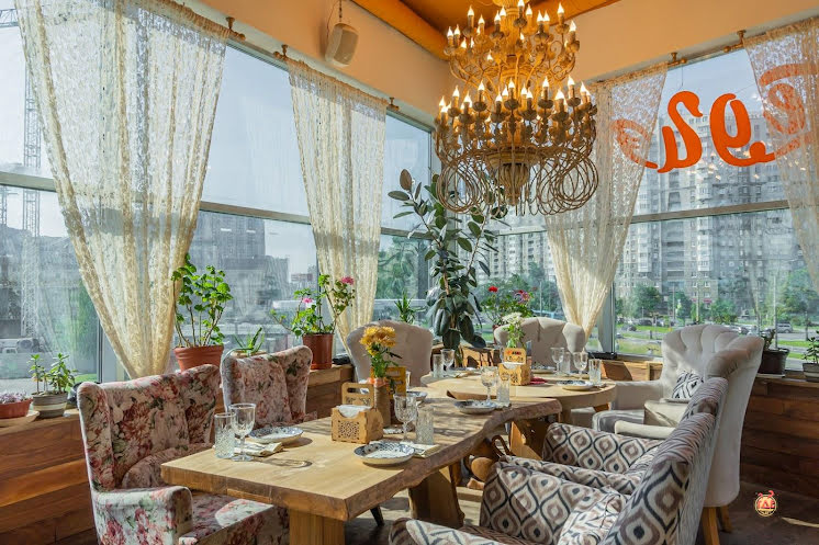 Основной зал в «Гуси-Лебеди» фотография №8