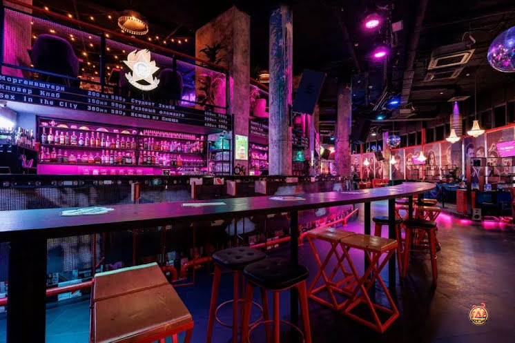 Основной зал в «Руки ВВерх! Бар Мытищи» фотография №9