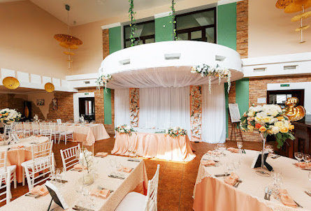 Ресторан  в Караоке-бар