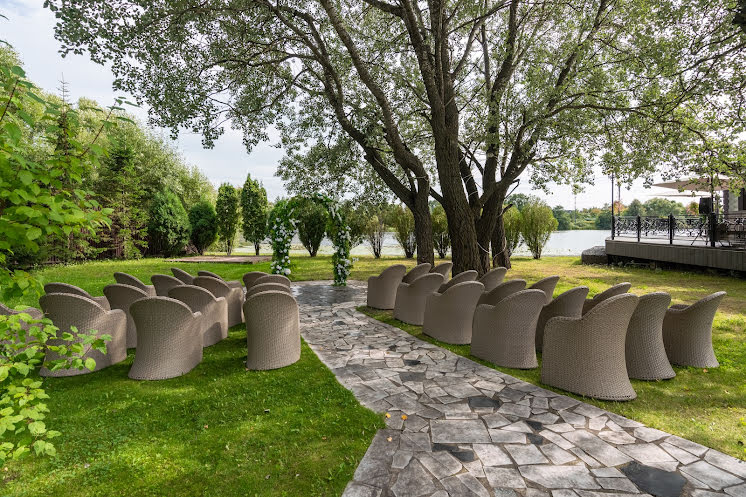 Терраса у озера в «Крёкшино парк» фотография №13