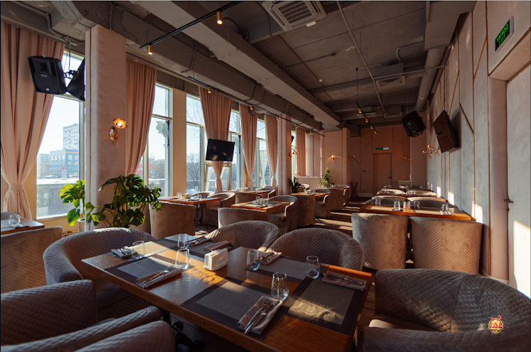 Большой караоке зал в «Сытый лось на Большой Семёновской» фотография №7