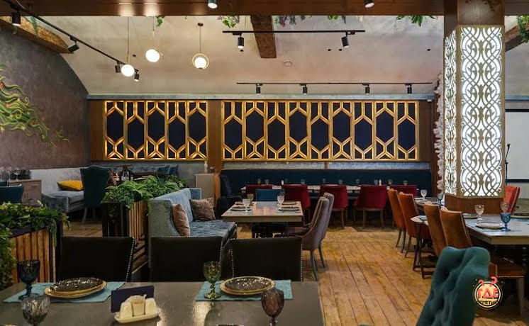 Основной зал в «Stephania» фотография №8