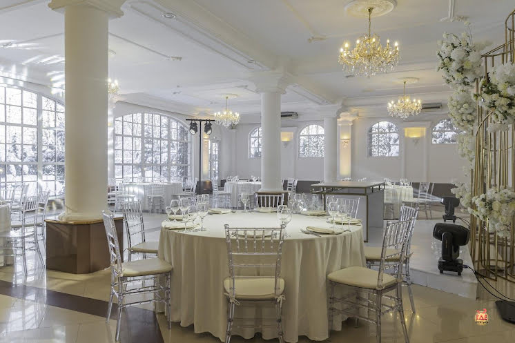  Царский зал в «Мир у Озера» фотография №6