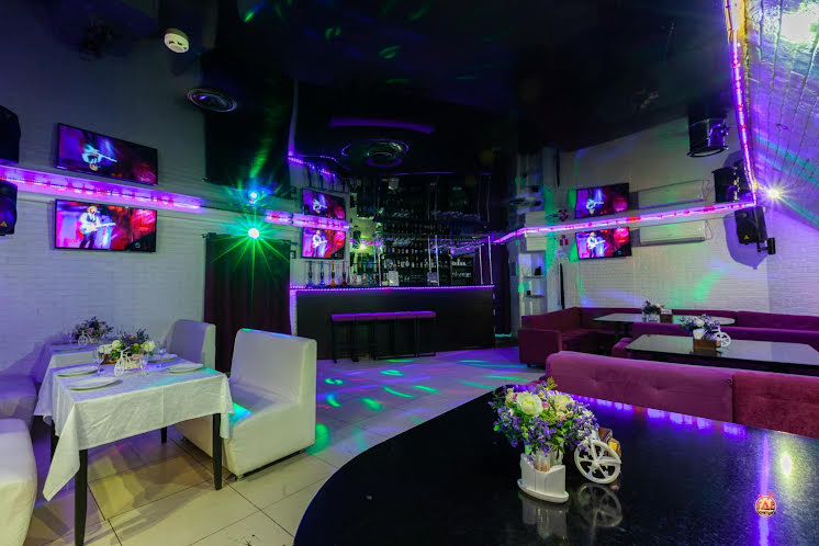 Основной зал в «Lusong» фотография №13