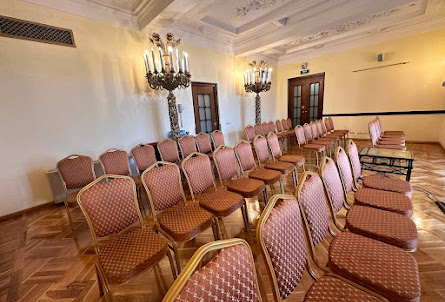 Зал «Орликов 4» в Зал «Орликов»