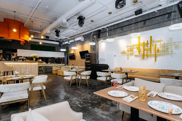 Основной зал в «Lianel» фотография №13