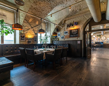  ресторан Stroganoff Steak House